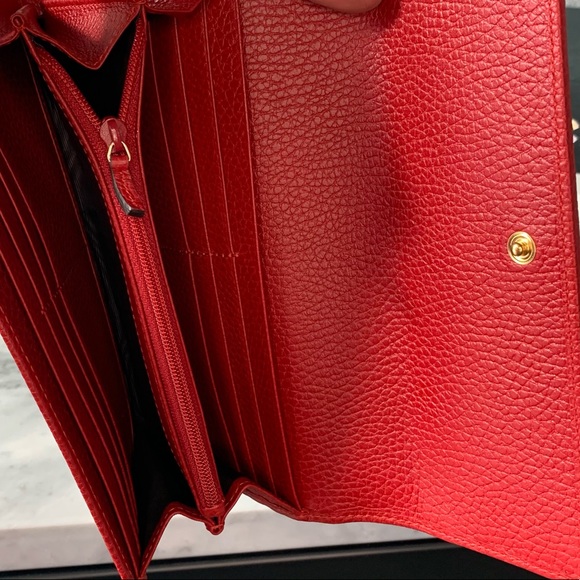 Red Gucci Wallet - Picture 3 of 4